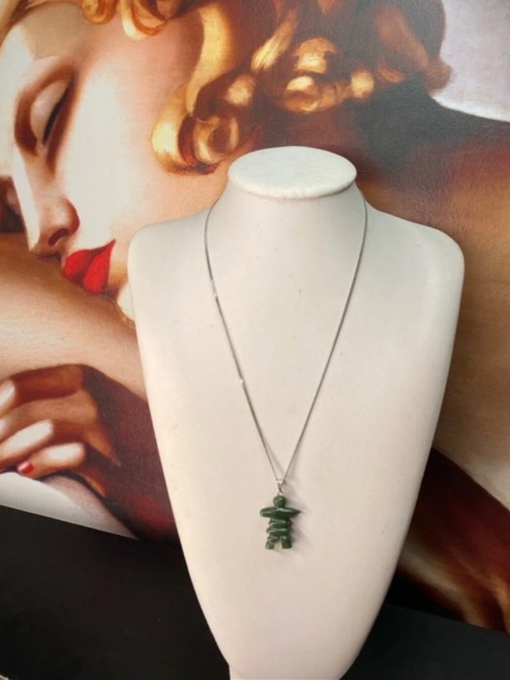 🍇 Inukshuk Pendant Hand Carved Nephrite Jade 18KT GP Chain